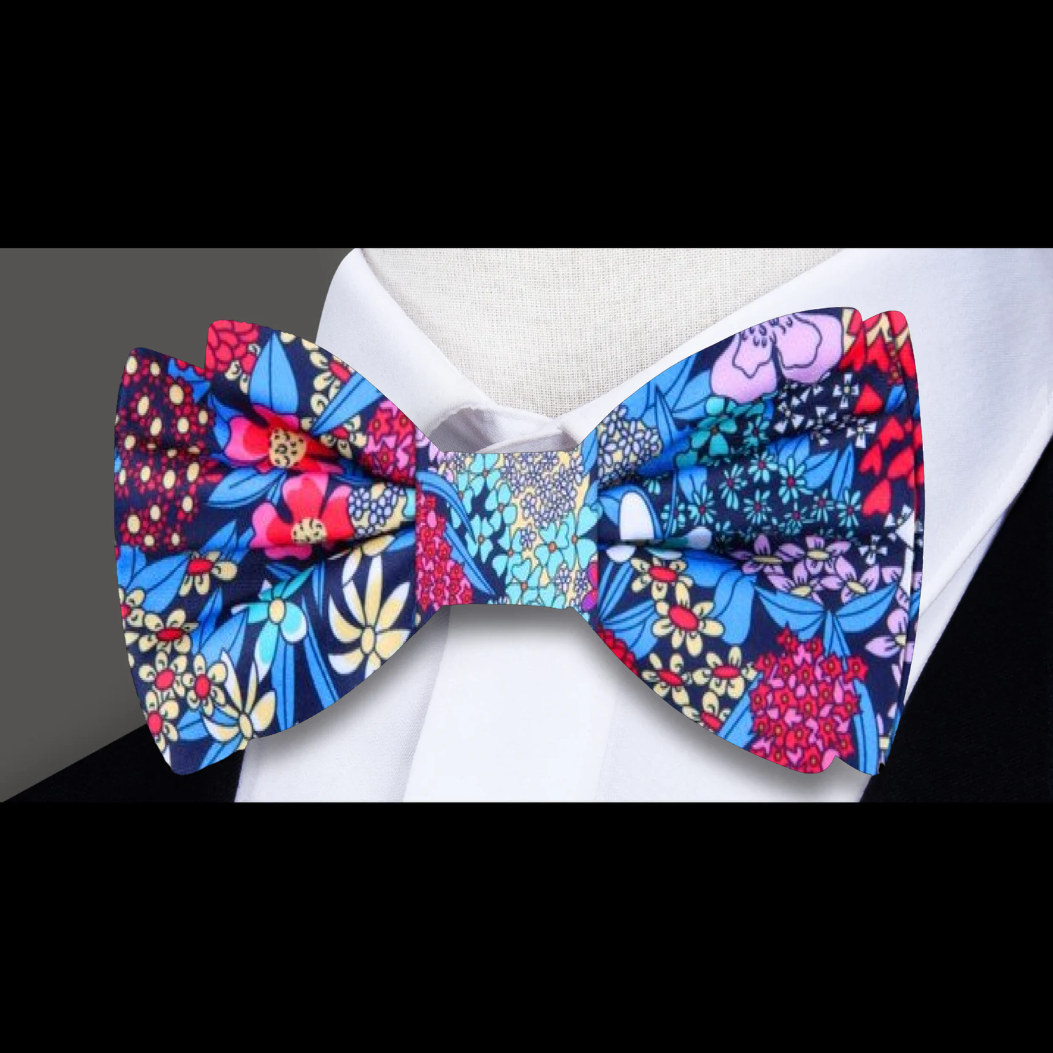 Blue Red Jardim Medium Flowers Bow Tie