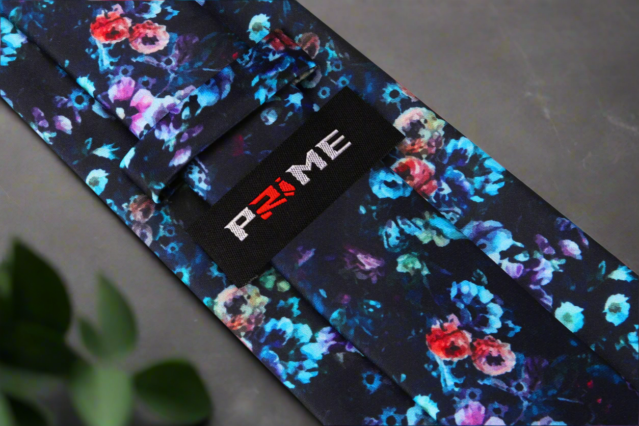Shades of blue Flowers Necktie Keep