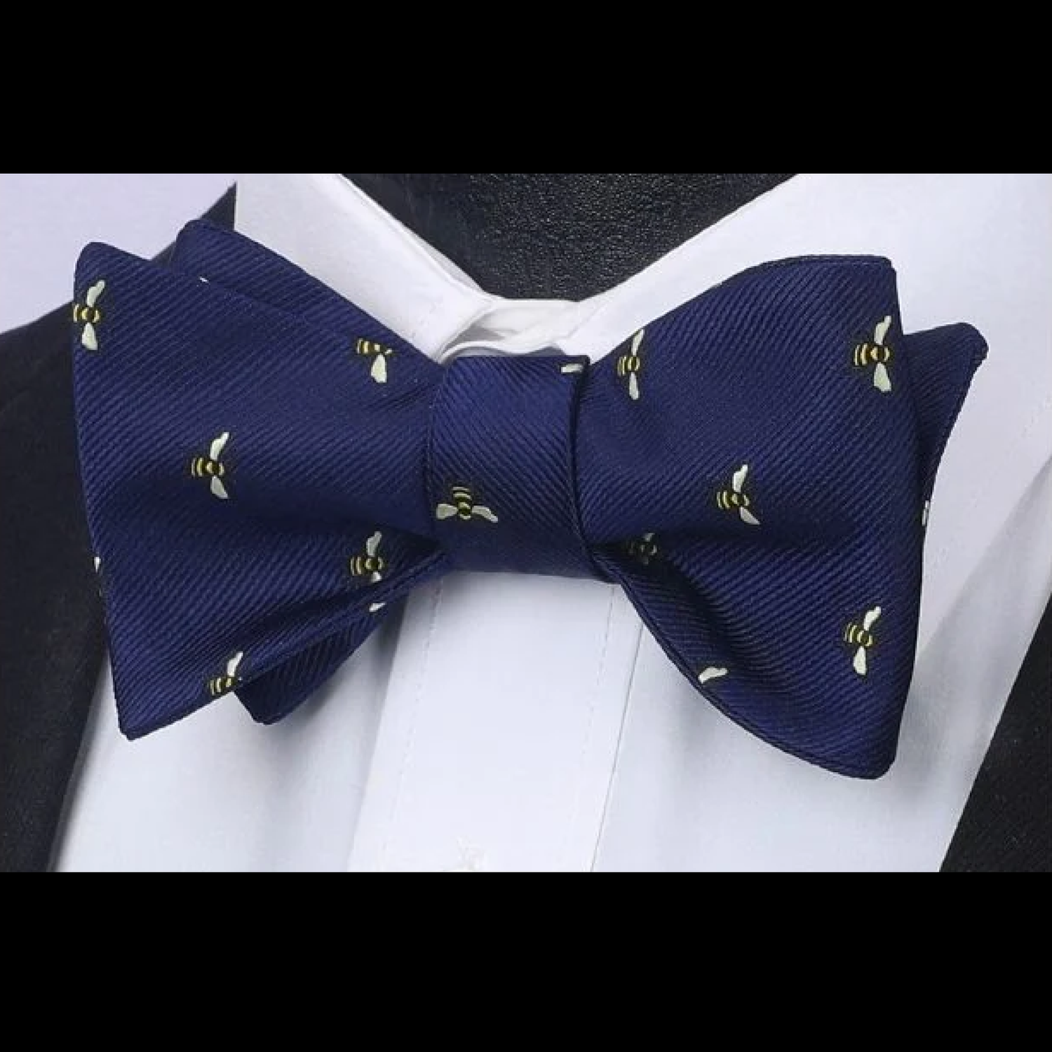 Navy Honey Bee Bow Tie