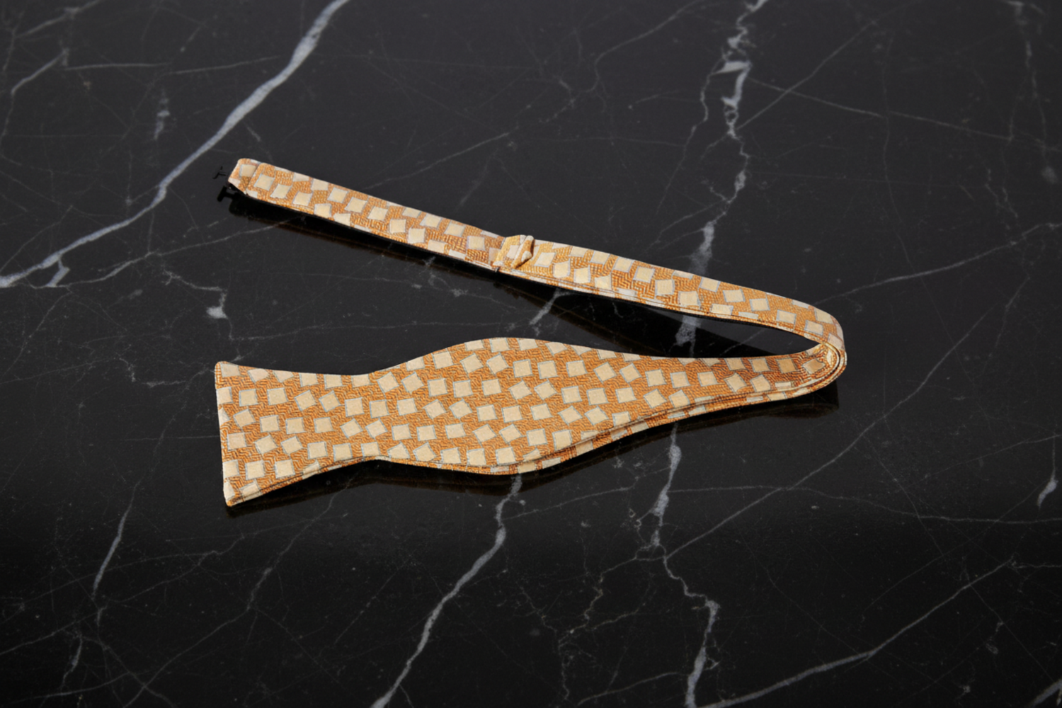 Cheeseblocks Bow Tie Self Tie