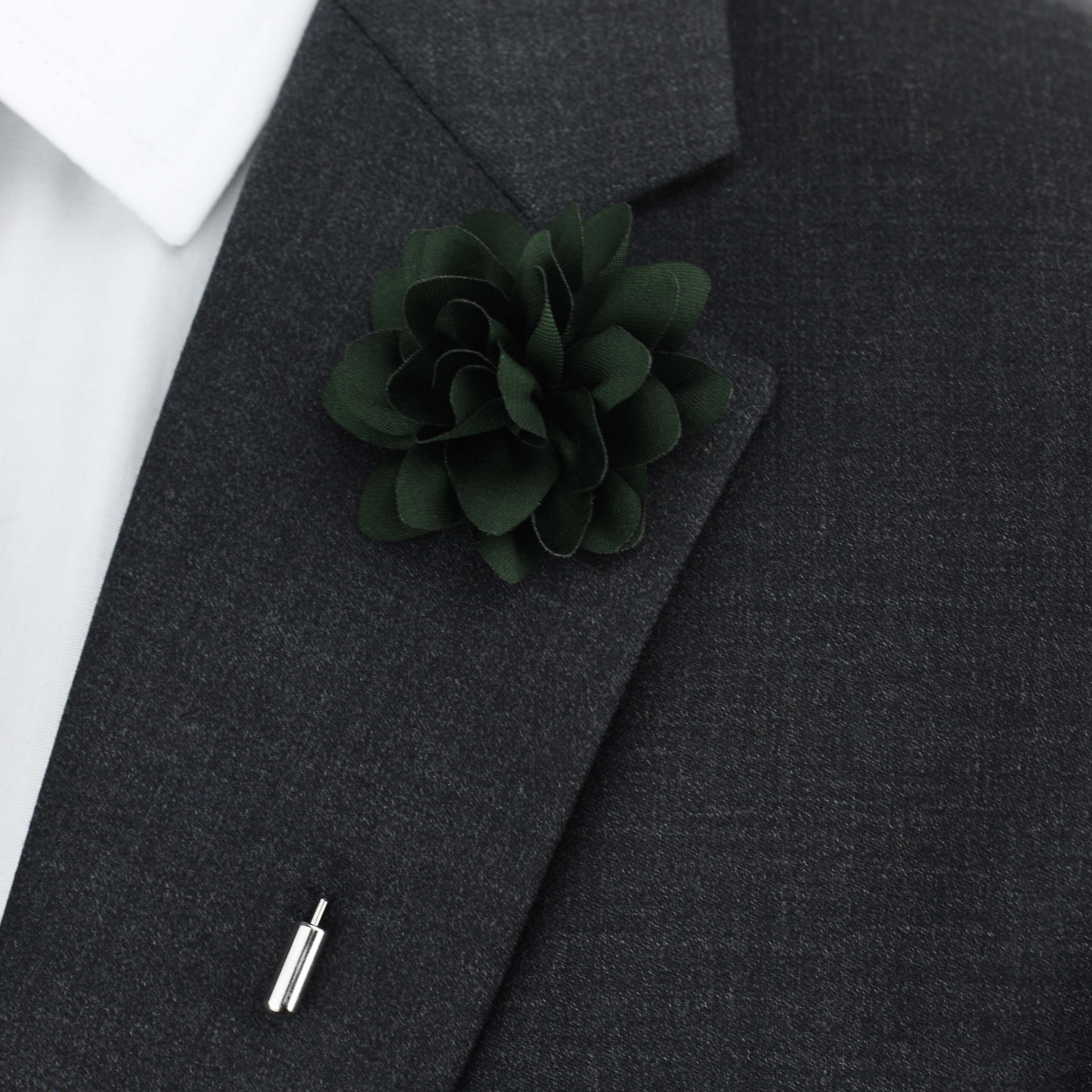 A Deep Green Color Star Flower Shaped Lapel Pin||Green