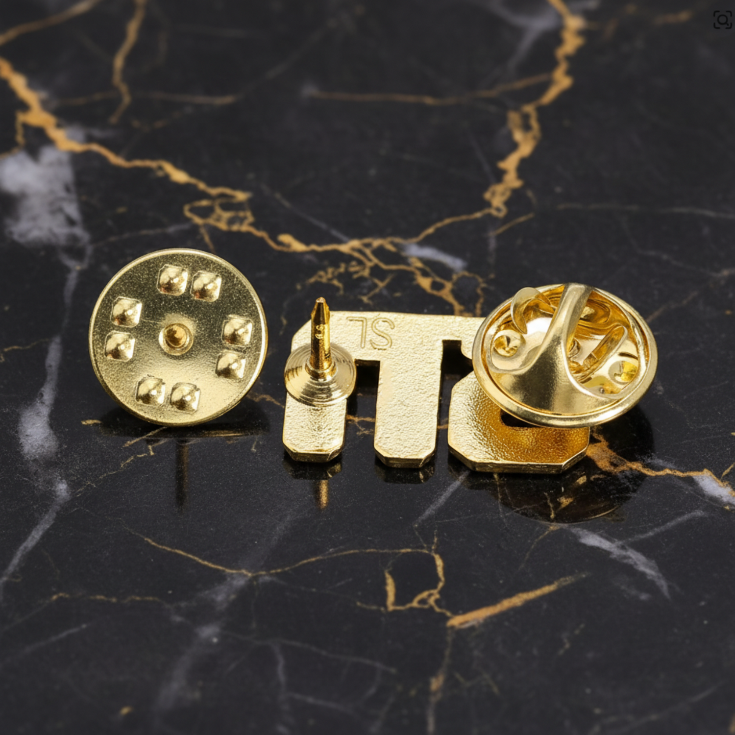 Gold 'US' pin view 5