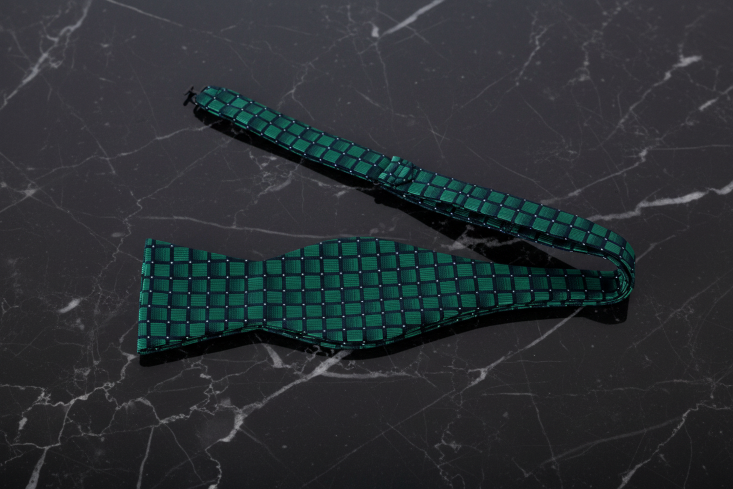 Green Honeycomb Bow Tie Self Tie