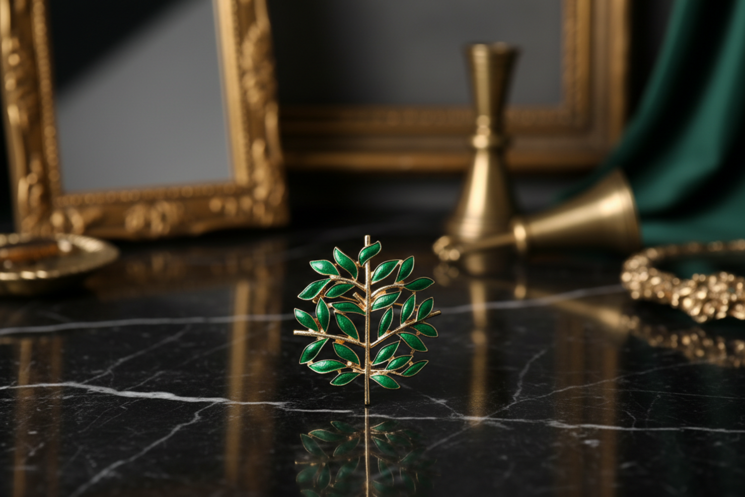 Green Leaf lapel pin