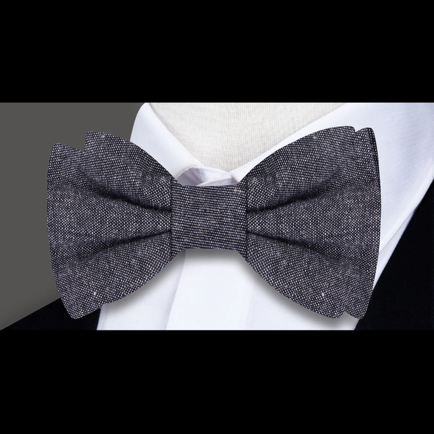 Black/White Linen Bow Tie