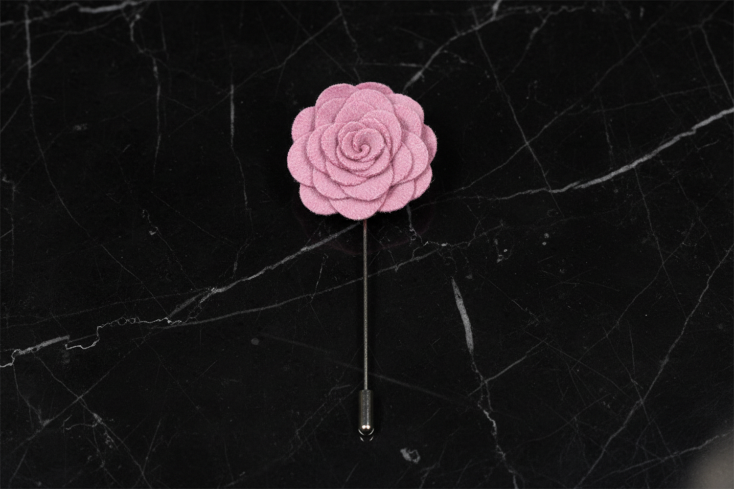A Solid Pink Wide Petal Flower Shaped Lapel Pin||Pink