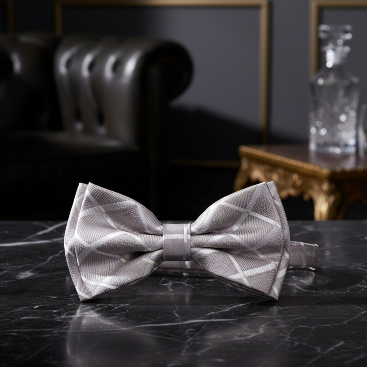 Pearl Pre Tied Bow Tie