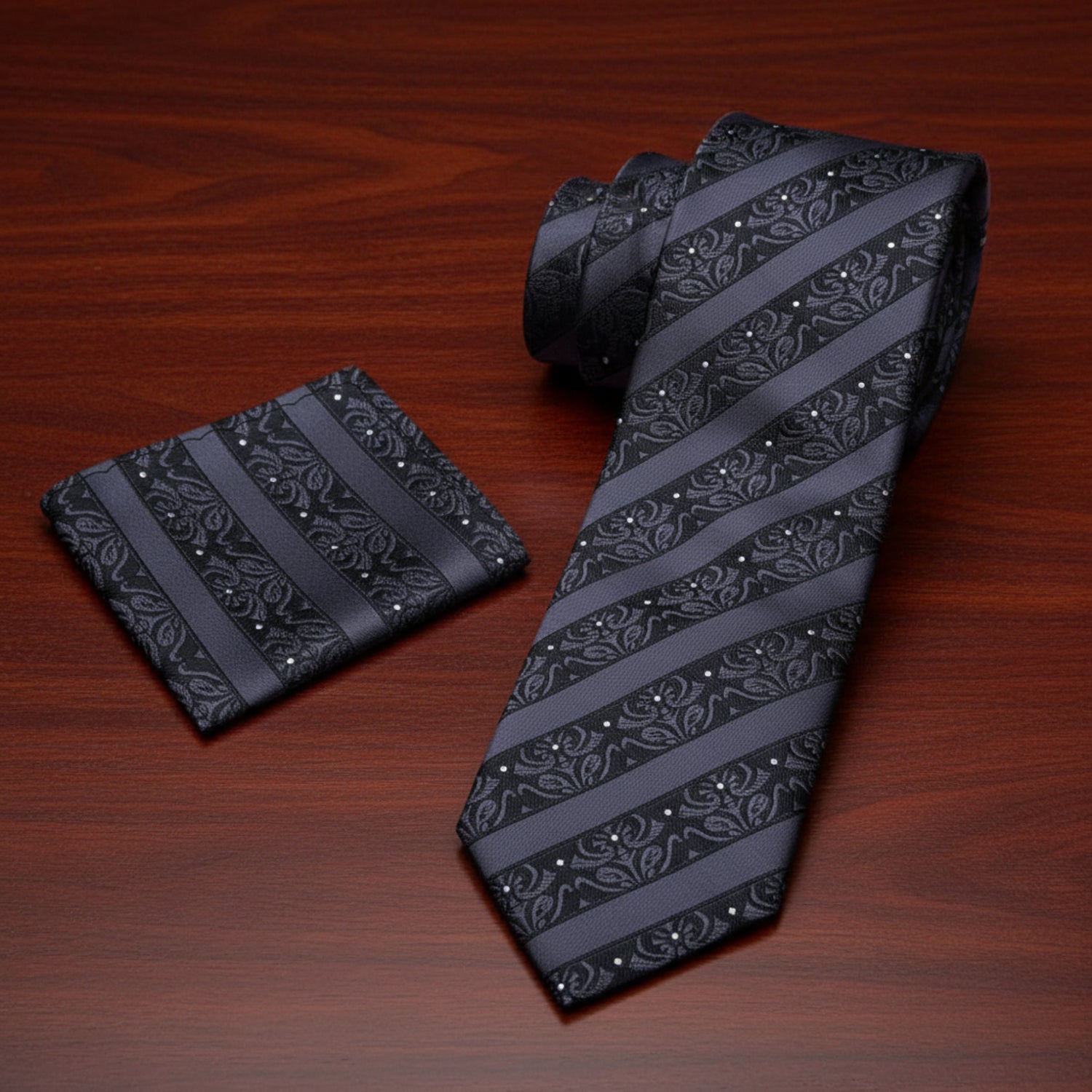 Black patterned tie and pocket square set