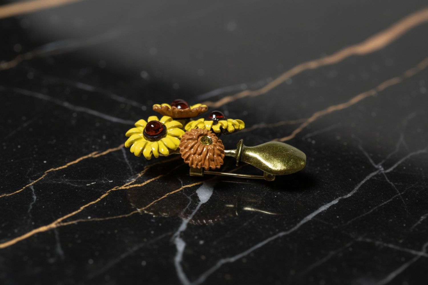 Side Vase of Flowers Lapel Pin