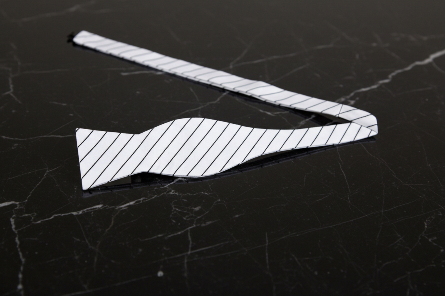 A White, Black Stripes Pattern Self Tie Bow Tie Self Tie