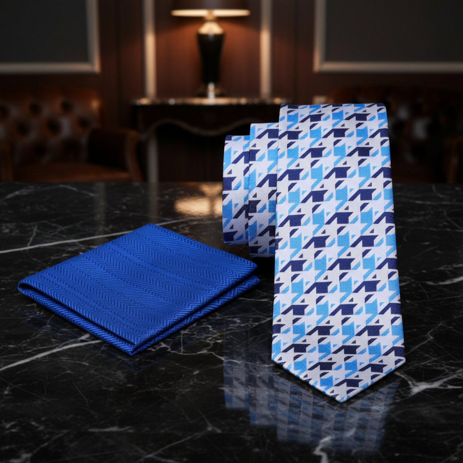 Blue patterned tie and pocket square 