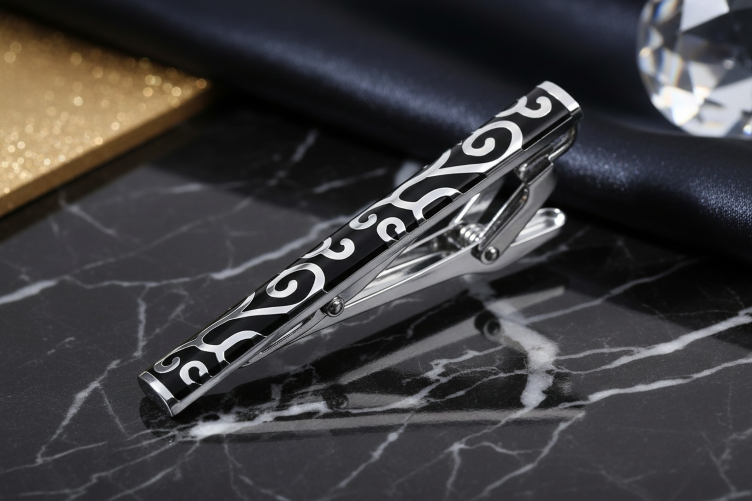tie clip
