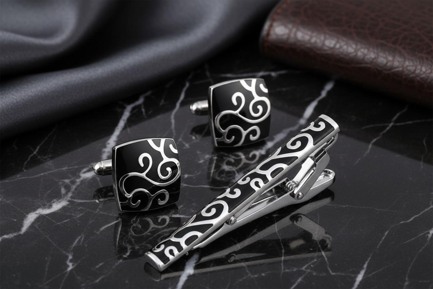 chrome tie bar and cufflinks