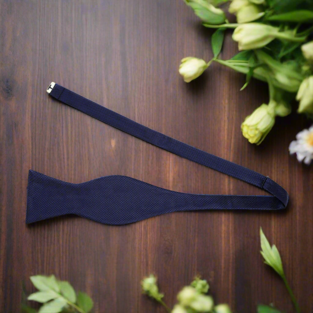 Black Blue Hounds Tooth Self Tie Bow Tie