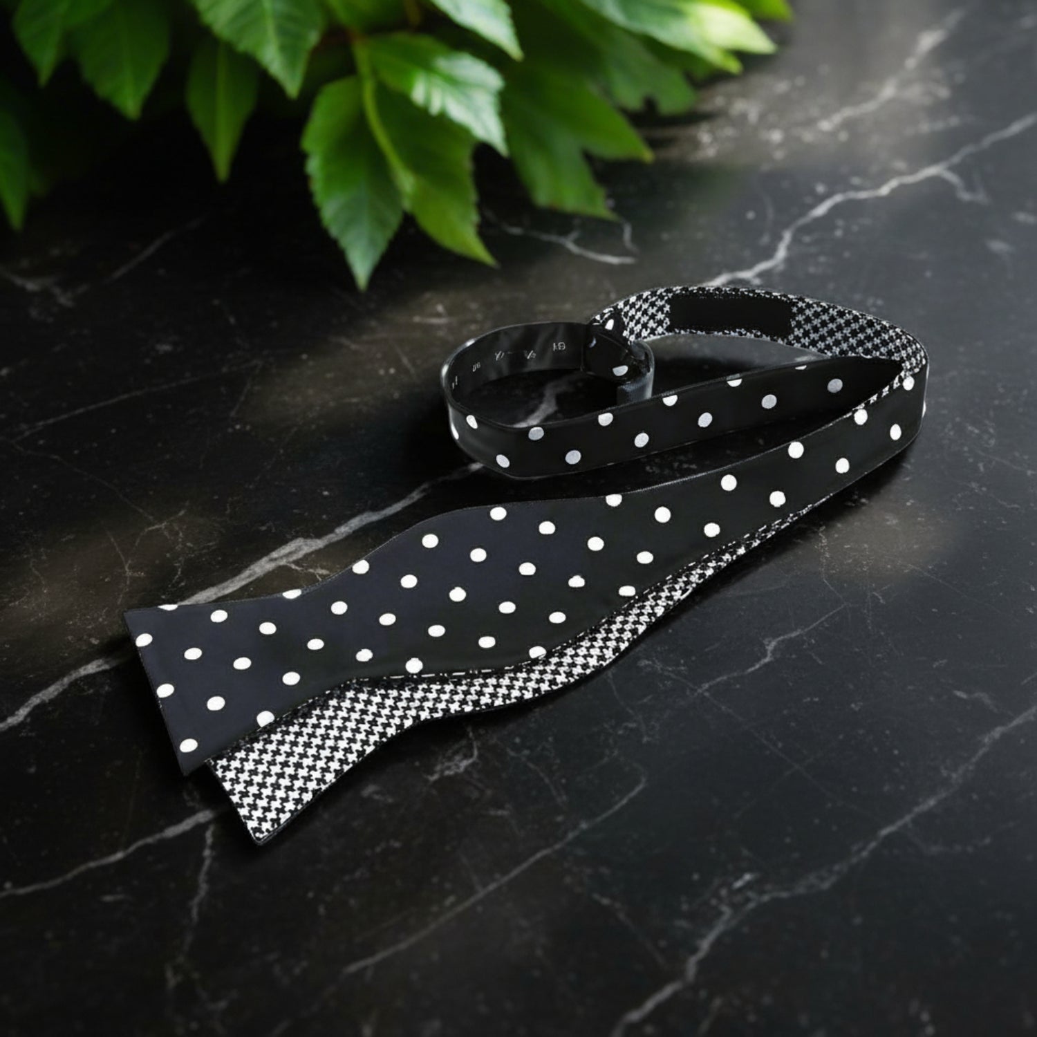 Black White Dots Bow Tie Self Tie