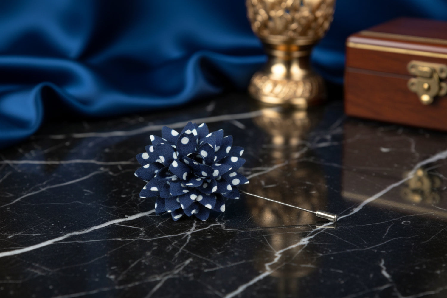 A Blue, White Polka Dot Lapel Flower||Dark Blue, White