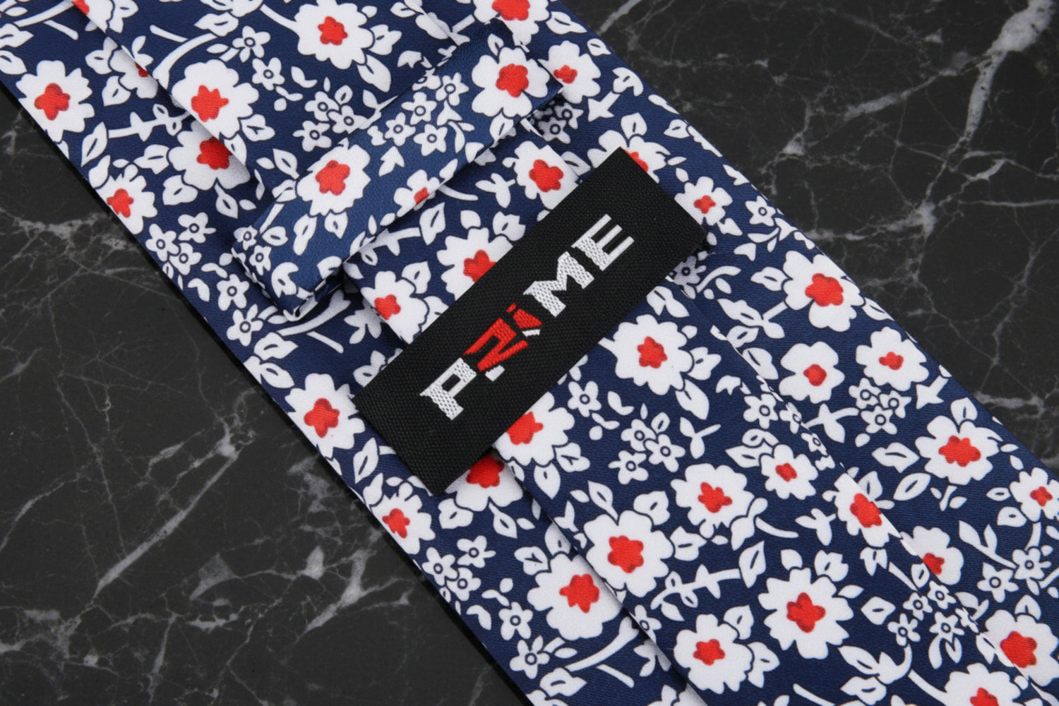 Blue, Red and White Simple Flowers Tie Keep