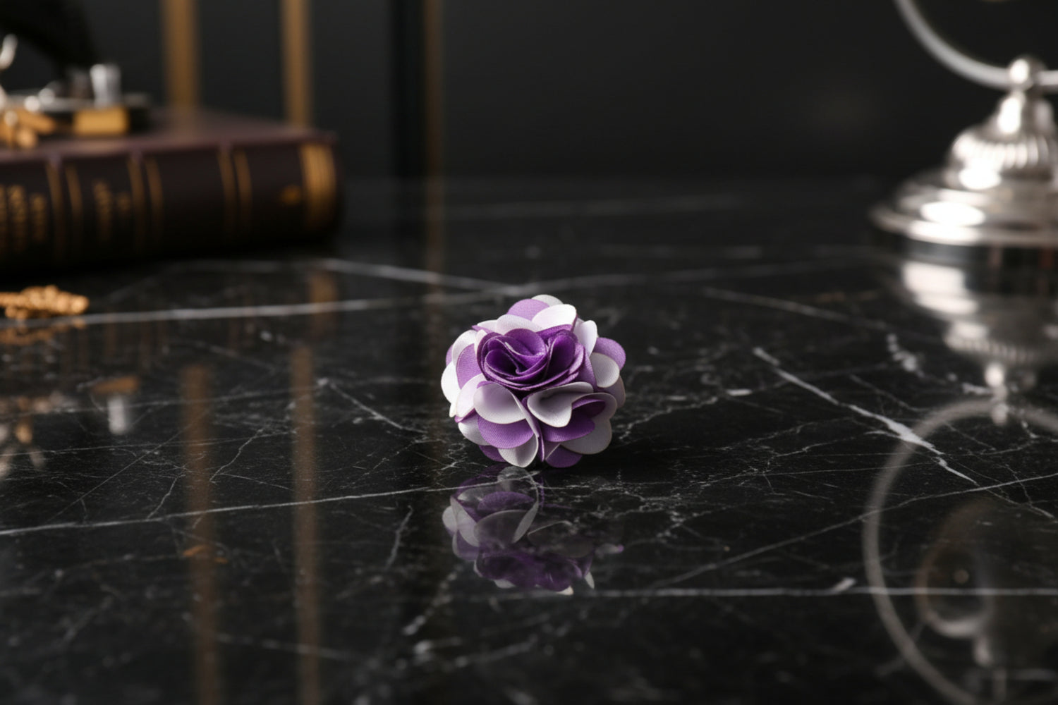 Purple White Flower Lapel Pin||Purple, White