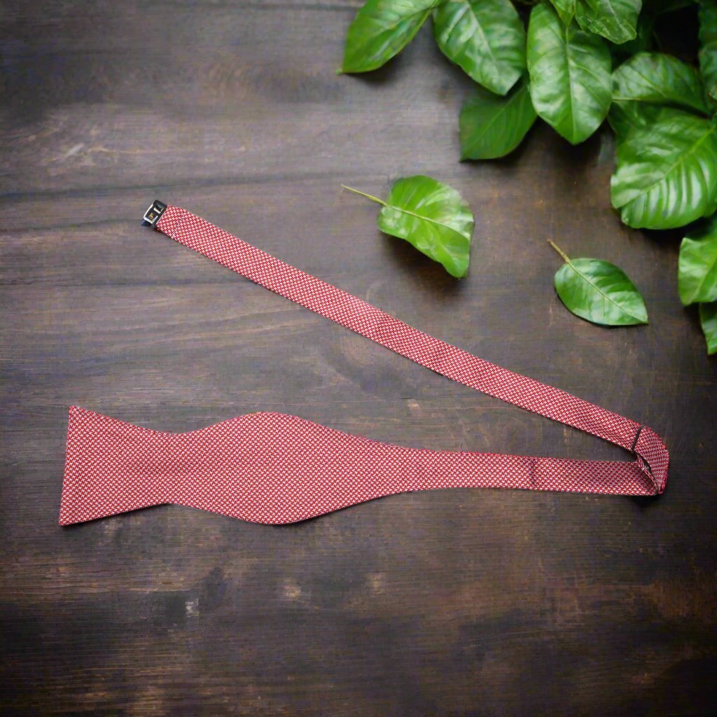 Red White Hounds Tooth Self Tie Bow Tie
