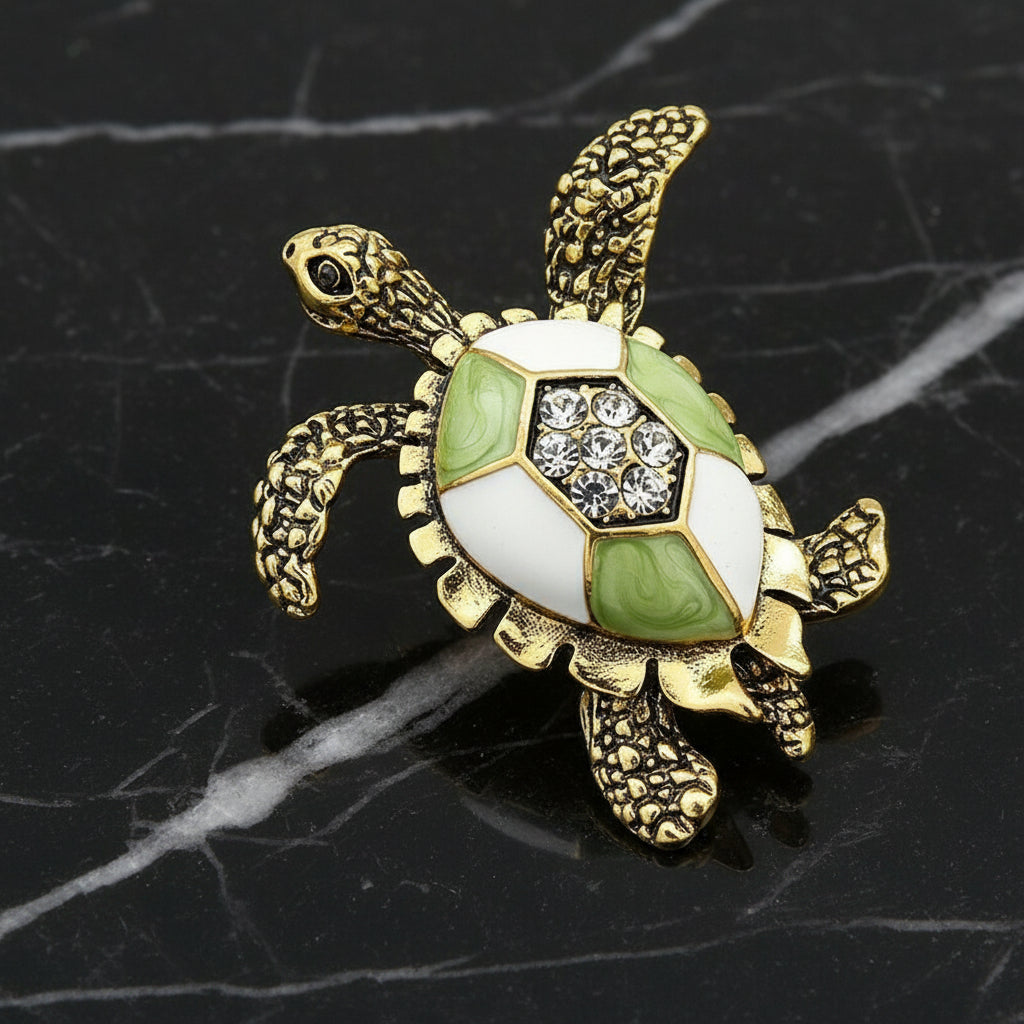 Small turtle lapel pin